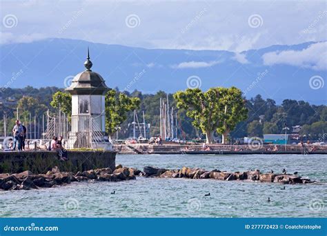 THE LIGHT HOUSE FOR WOMEN IN GENEVA RECEIVES 